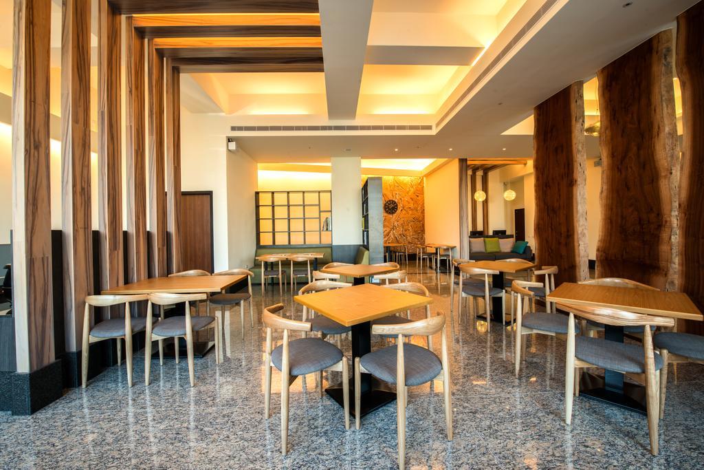 Celebrity 99 Hotel Ji'an Buitenkant foto
